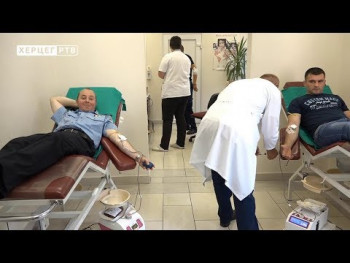 Policijski službenici iz Trebinja darivali krv (VIDEO)