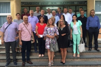 ГАЦKО: Окупили се послије 30 година на прослави матуре