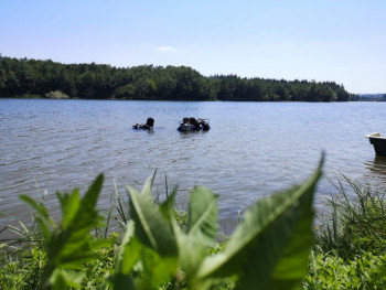 Невесињски спортски риболовци и мостарски рониоци чистили Алаговац 