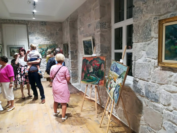 Отворена изложба слика Милене Шотра Гаћиновић