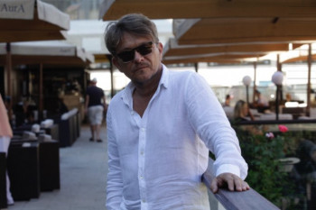 Glumački velikan Dragan Bjelogrlić za AVAZ: Ne znamo iskoristiti to što živimo na Balkanu