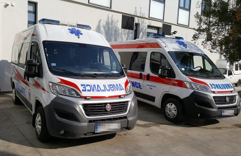 Србија донира по једно санитетско возило и домовима здравља у Билећи и Гацку