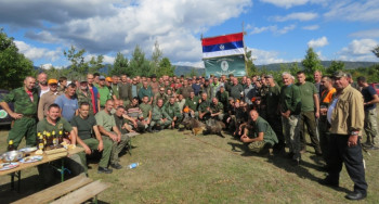 Традиционалним дружењем ловаца отворена ловна сезона у Невесињу