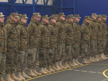 Оружане снаге почели да напуштају и официри