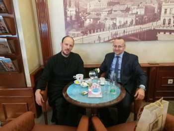 DOBRI ODNOSI SE NASTAVLJAJU Vladika i muftija na kafi u Mostaru