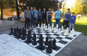 Gacko dobilo šah na otvorenom