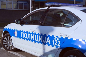 Мигранти украли аутомобил у Билећи