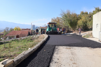 U toku asfaltiranje ulice Alekse Šantića u Gacku