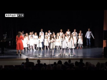 Vrapčići svojim koncertom razveselili trebinjske mališane (VIDEO)