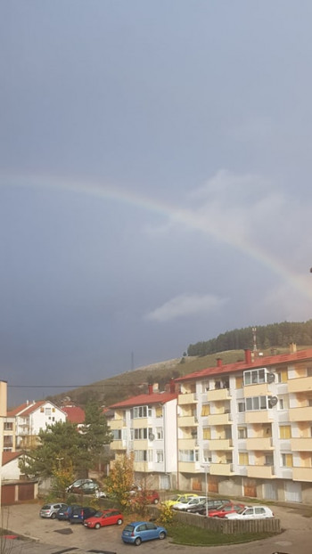 Oлуjни вjeтaр прoтутњao Гaтaчким пoљeм