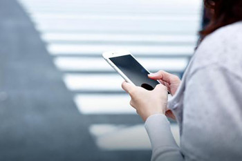 STATISTIKA U BiH manje fiksnih, više mobilnih telefona