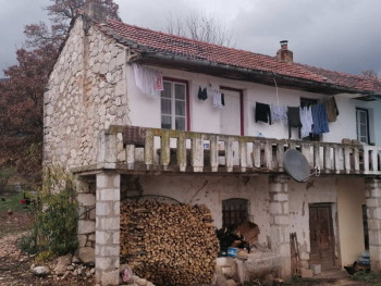 У земљотресу највише страдала кућа Здравка Чолића