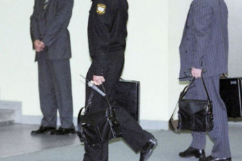 Први пут показан нуклеарни кофер изнутра