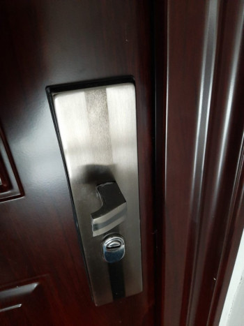 Dok je bila na službenom putu pokušali da joj obiju stan: Policija na tragu počiniocima