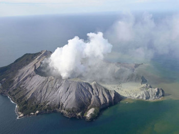 Нови Зеланд: Минута ћутања за жртве вулкана