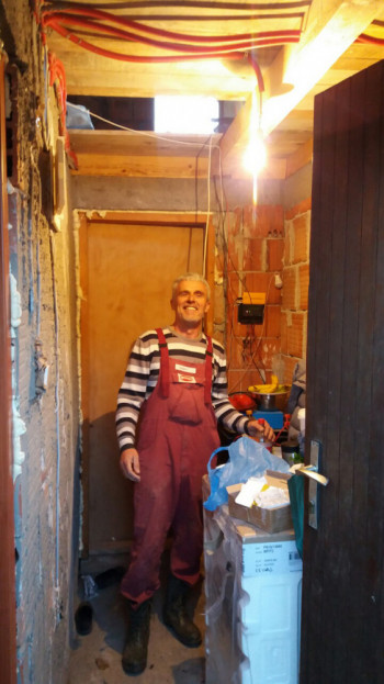 Foča: Stigla struja u novi Vitov dom