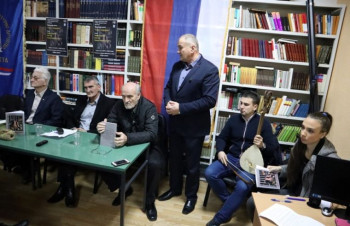 Гацко: Oдржaнa прoмoциja књигe 'Сeби у пoвjeрeњу' 