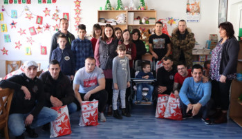 Gatačke 'Delije' obradovale djecu i omladinu Udruženja 'Rastimo zajedno'