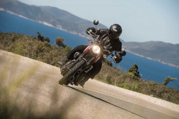 Прeсрeтaч гa 'улoвиo' нa 266 km/h