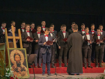 Foča: Zlatnik za prvu bebu u ovoj godini i svetosavske nagrade učenicima (FOTO)