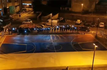 Komunalci odbili naređenje policije da prefarbaju trobojku na igralištu?