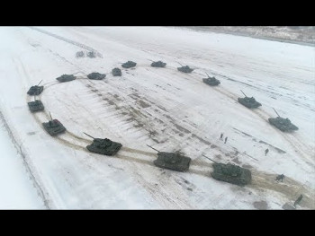 Tenkovi oblikovali srce dok je ruski vojnik prosio djevojku (VIDEO)