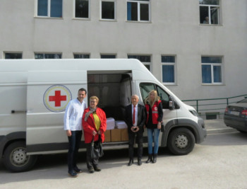 Црвени крст РС уручио помоћ невесињској болници