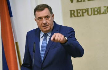 Dodik: SPC doživljava progon u Crnoj Gori