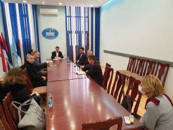 Ćurić sa predstavnicima banaka – Pronaći rješenje za isplatu penzija, ali i otplatu kredita za fizička lica