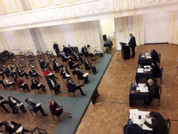 Posebna sjednica Parlamenta; Usvojen dnevni red