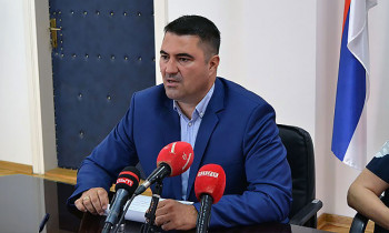 VUJIČIĆ: NOVČANA NAKNADA ZA LICA KOJA OSTANU BEZ POSLA