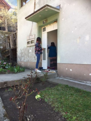 Фоча: Пакети хране корисницима Центра за социјални рад