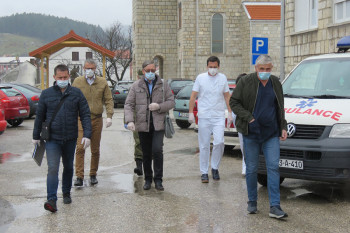 Ruski stručnjaci u Nevesinju: Dezinfekcija zdravstvenih ustanova i upustva za borbu protiv virusa