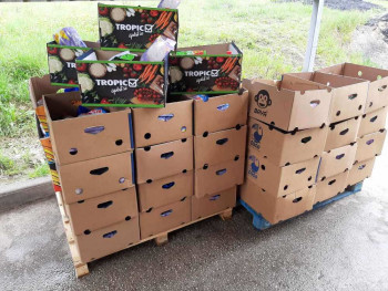 Тропик малопродаја донирала пакете помоћи Дому здравља у Гацку