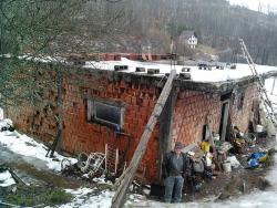 Фоча: Прикупљање новца за куповину куће малољетном брату и сестри