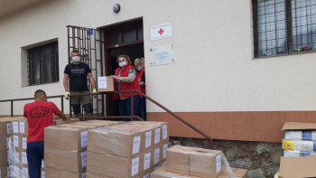 Фоча: Пакети помоћи за 250 породица