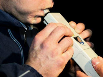 Vozio sa četiri promila alkohola u krvi i skrivio dvije nezgode