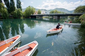 Традиционалне барке од сутра на ријеци Требишњици