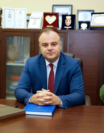 Катић осуђује потез Владе Црне Горе позива грађане Србије и БиХ да дођу у Црну Гору