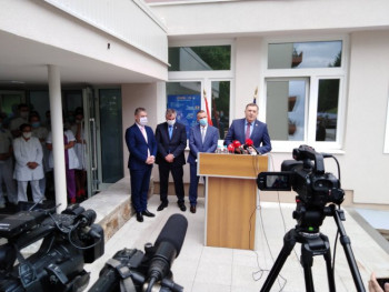 Додик: Стабилан медицински сектор у Српској