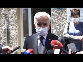 Čubrilović obišao udruženja 'Bebe' i 'Četiri plus' (VIDEO)