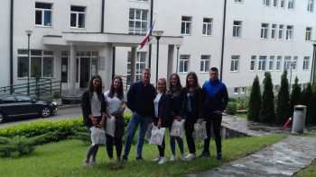 Nevesinje: Maturanti Medicinske škole juče darovali krv