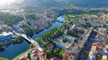Љето 2020 у Србији и Републици Српској: Град платана, камена, сунца и вина