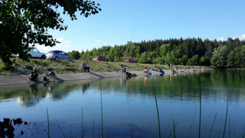 Nevesinjski sportski ribolovci čistili jezero i priredili takmičenje