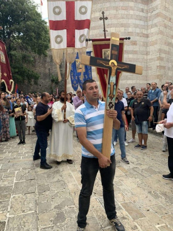 Čojstvo i junaštvo: Vuk Vuković skinuo uniformu policajca i odlučio se za časni hod