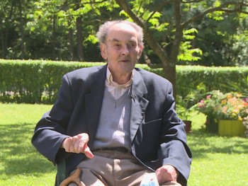 Дјед Јован пуни 90 и рецитује пјесме из дјетињства