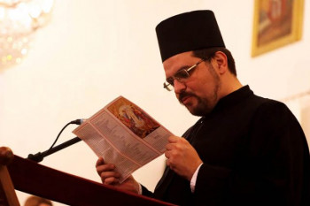 Ђакон Дојић провео ноћ у аутомобилу на граници, црногорска полиција не дозвољава улазак