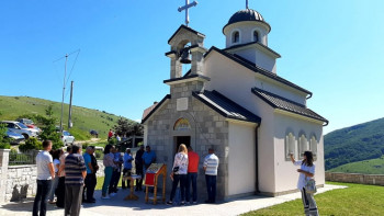 Служењем парастоса одат помен невино страдалим становницима села Љесков Дуб