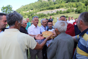 Nevesinje: Crkva na Zalomu proslavila krsnu slavu – Petrovdan (FOTO)