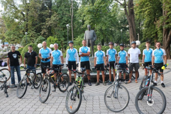 СРЕДЊОВЈЕКОВНИМ МАНАСТИРИМА У ПОХОДЕ: Требињци кренули на бициклистичко ходочашће у Србију
